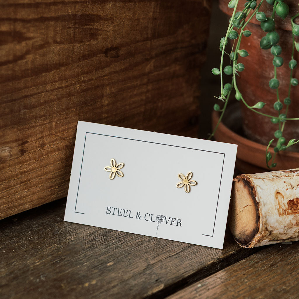 Daisy Stud Earrings