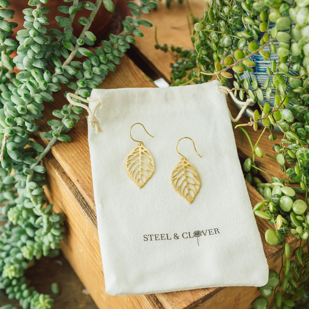 O’Brien Drop Leaf Earrings with an elegant leaf-shaped drop design in a lightweight, natural style for everyday earthy elegance